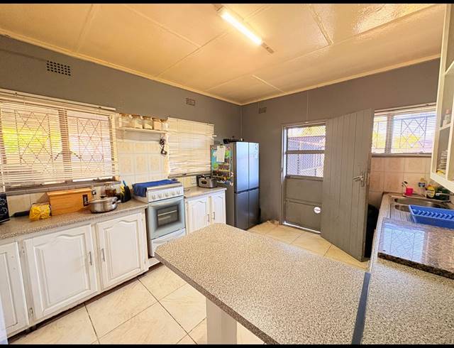 4 BEDROOM HOUSE FOR SALE IN SASOLBURG EXT 12